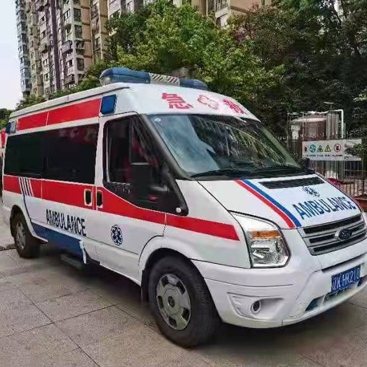 翁田镇长途救护车护送病人返乡